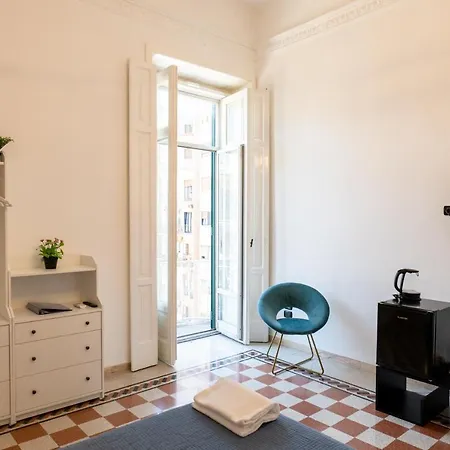 Mareluna Penthouse - Luxury Bed & Breakfast
