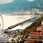 Mareluna Penthouse - Luxury 4* ساليرنو