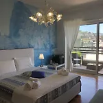 فندق مبيت وإفطار Mareluna Penthouse - Luxury 4*