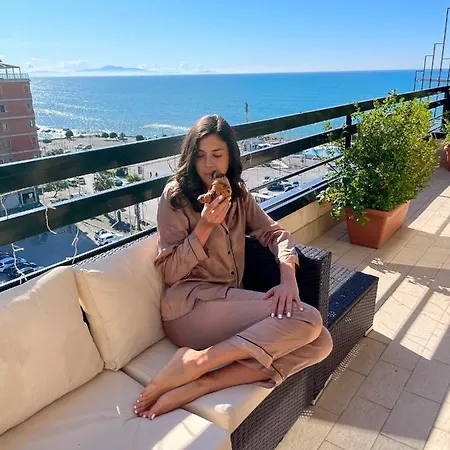 Alojamento de Acomodação e Pequeno-almoço Mareluna Penthouse - Luxury
