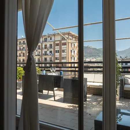 Mareluna Penthouse - Luxury Alojamento de Acomodação e Pequeno-almoço Salerno