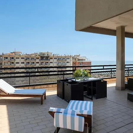 Mareluna Penthouse - Luxury 4* ساليرنو