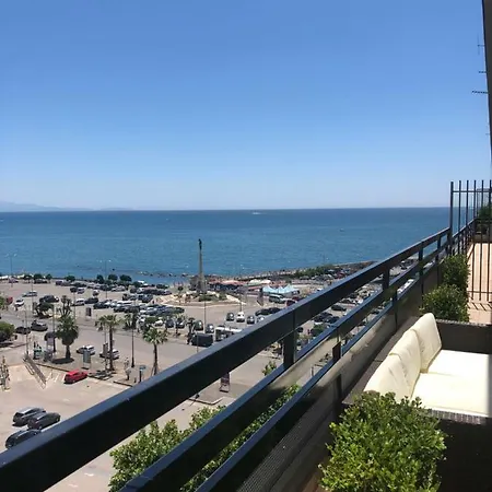Alojamento de Acomodação e Pequeno-almoço Mareluna Penthouse - Luxury Salerno