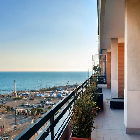 Mareluna Penthouse - Luxury 4* 살레르노